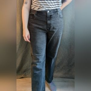 The 90s Straight Ultra High Rise Black Jeans